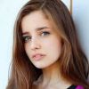 Holly Earl