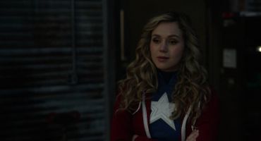 Stargirl الموسم الثالث Frenemies - Chapter One: The Murder 1