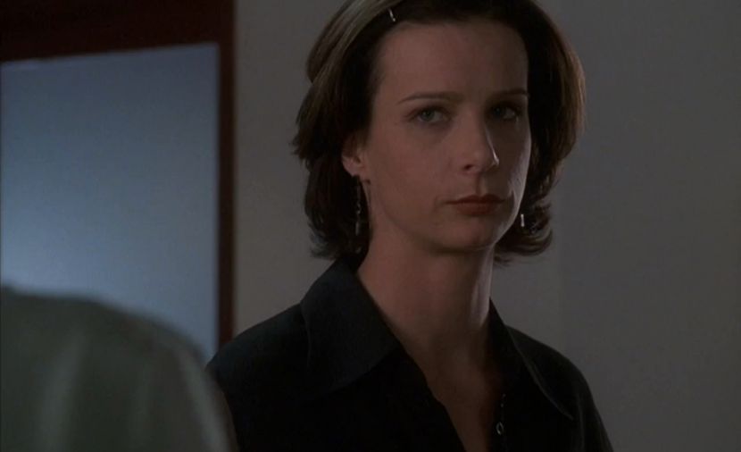 Six Feet Under الموسم الثاني - الحلقة 8 It's the Most Wonderful Time of the Year